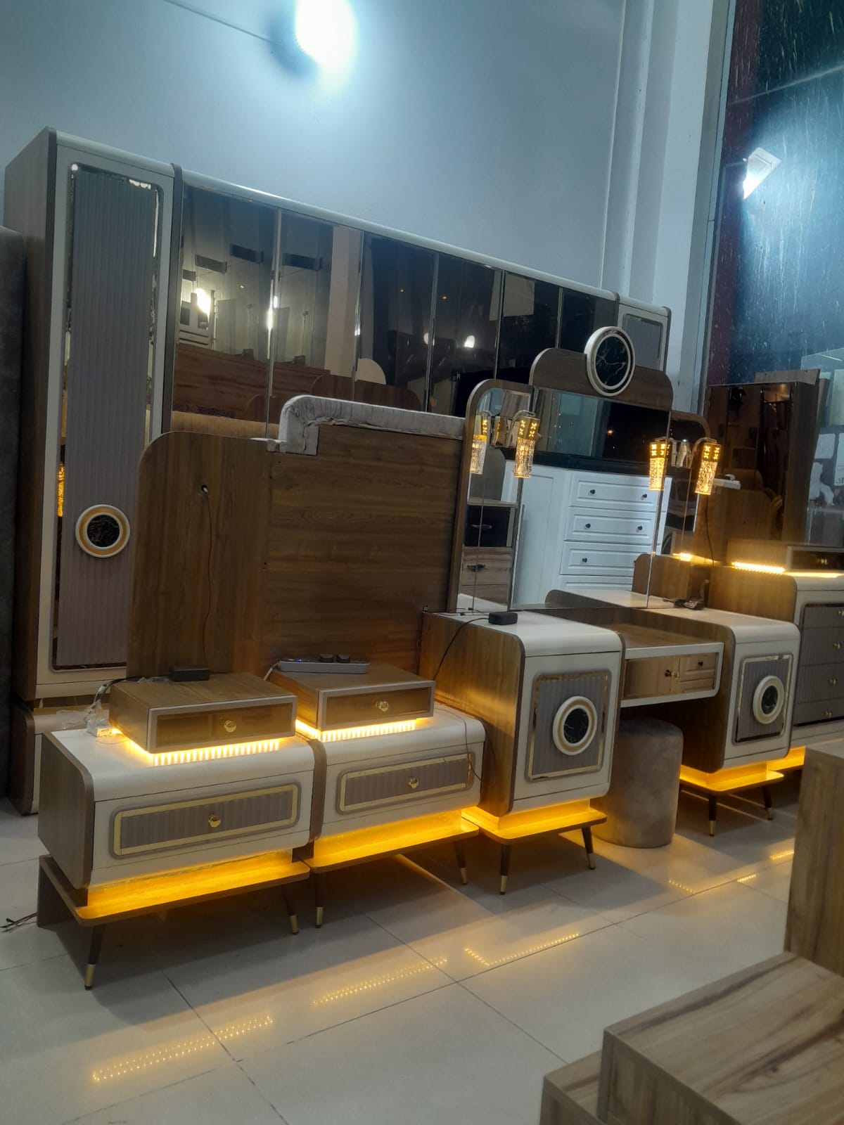 شراء اثاث مستعمل بالرياض